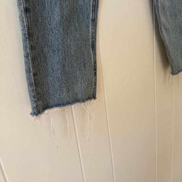 Express 100% Cotton Super High Waisted Mom Jeans Light Medium Wash Raw Hem - Picture 3 of 7